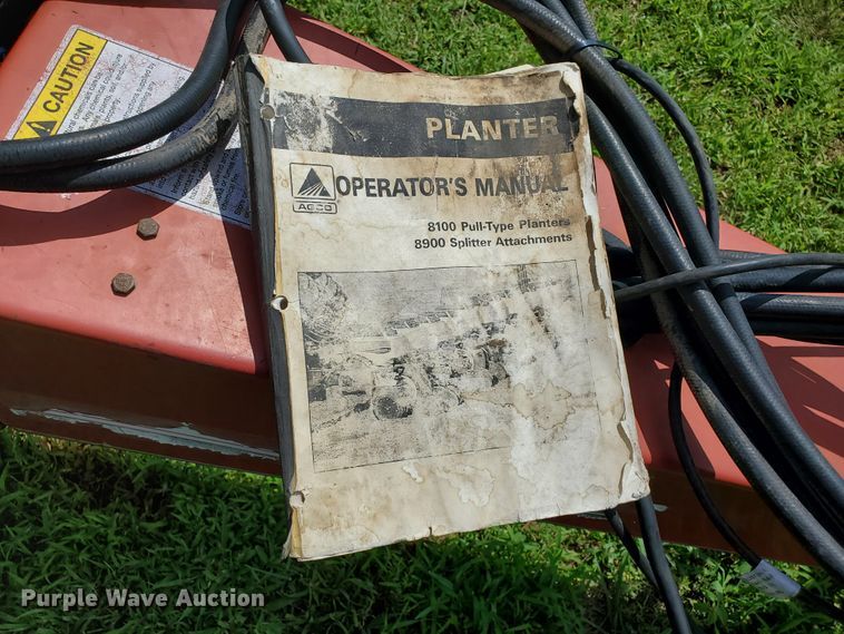 image for item DJ3153 2006 White 8108 no-till planter