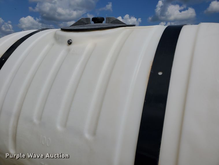 image for item DJ3153 2006 White 8108 no-till planter