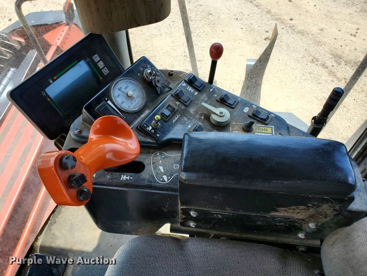 image for item DJ3163 2002 Hesston 8450  windrower