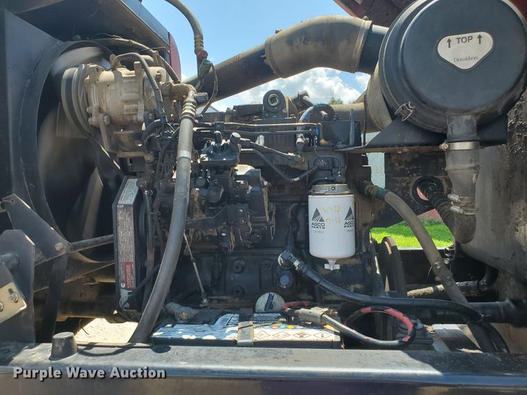 image for item DJ3163 2002 Hesston 8450  windrower