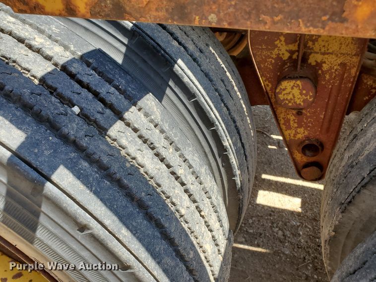 image for item DJ3164 1970 flatbed trailer