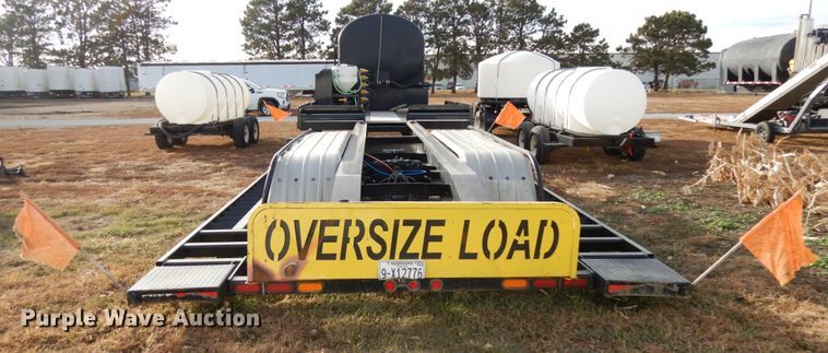 image for item DJ5819 2018 Road Runner 4000 drop deck sprayer trailer