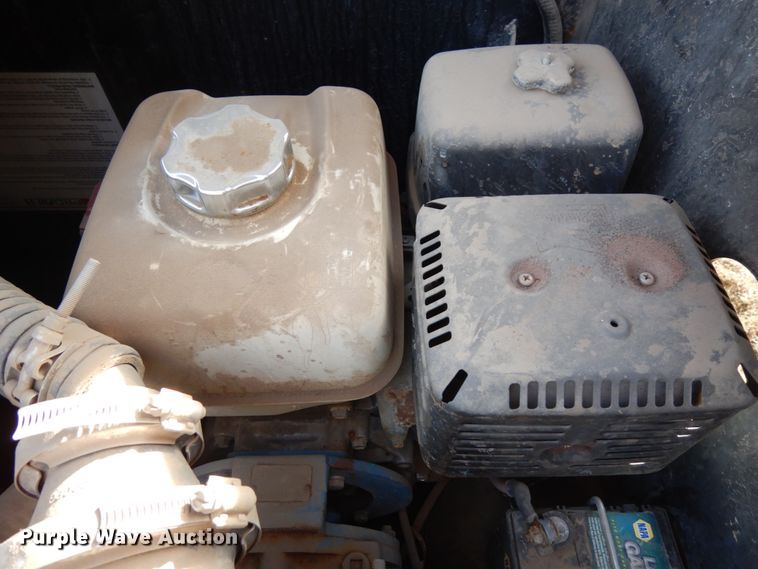 image for item DJ5819 2018 Road Runner 4000 drop deck sprayer trailer