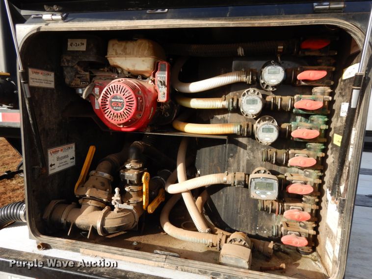 image for item DJ5819 2018 Road Runner 4000 drop deck sprayer trailer