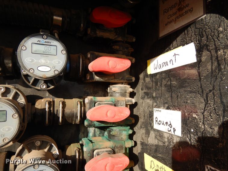 image for item DJ5819 2018 Road Runner 4000 drop deck sprayer trailer