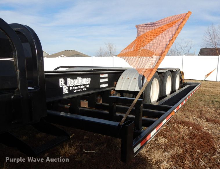 image for item DJ5819 2018 Road Runner 4000 drop deck sprayer trailer