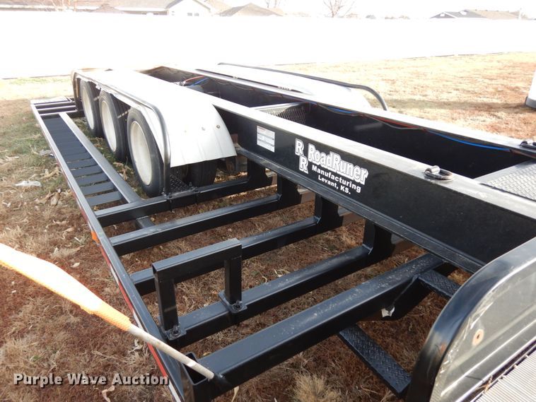 image for item DJ5819 2018 Road Runner 4000 drop deck sprayer trailer