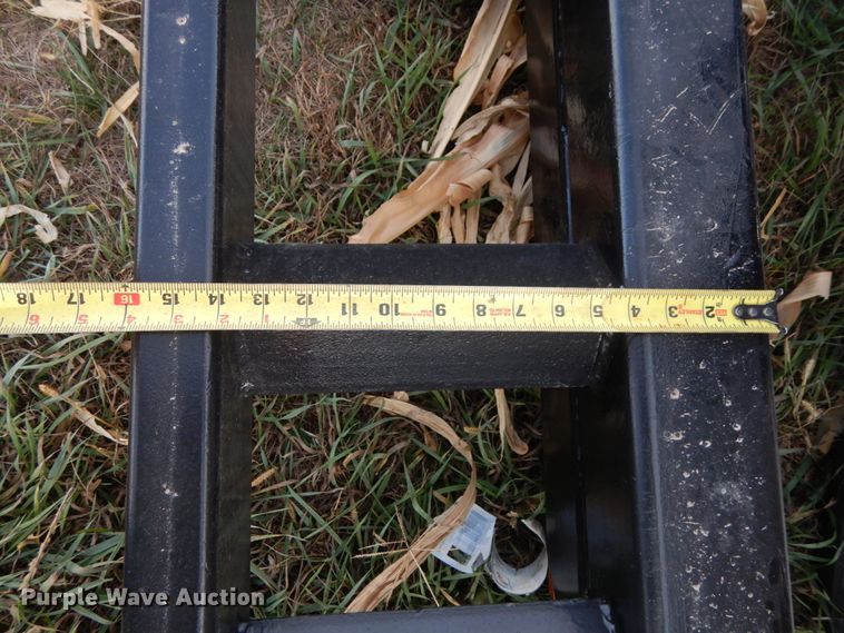 image for item DJ5819 2018 Road Runner 4000 drop deck sprayer trailer