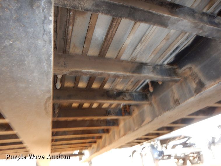 image for item DJ5819 2018 Road Runner 4000 drop deck sprayer trailer