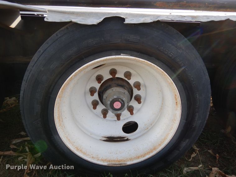 image for item DJ5819 2018 Road Runner 4000 drop deck sprayer trailer