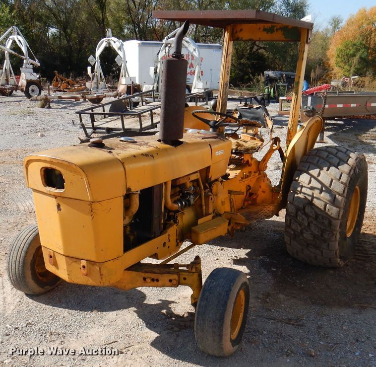 image for item DY9585 John Deere 300  tractor