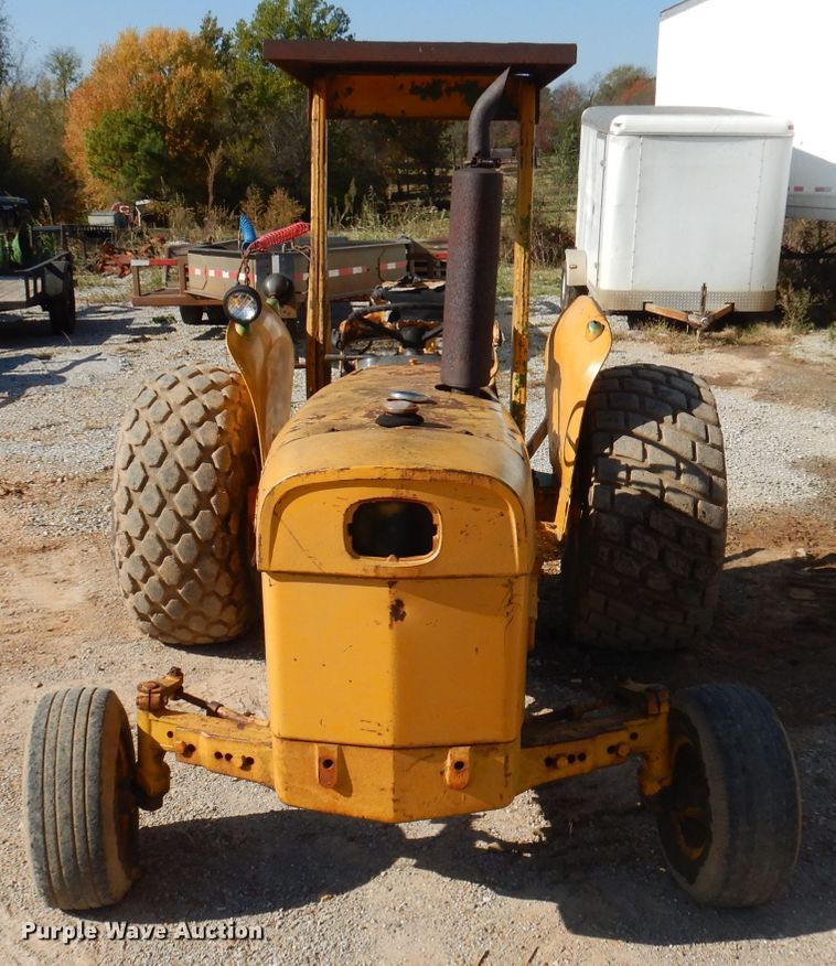 image for item DY9585 John Deere 300  tractor