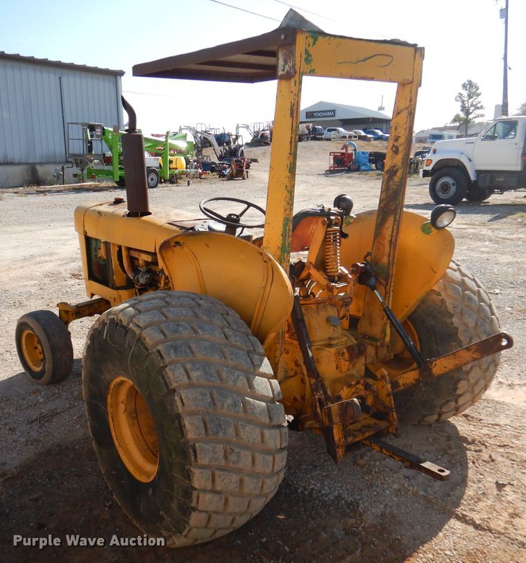 image for item DY9585 John Deere 300  tractor