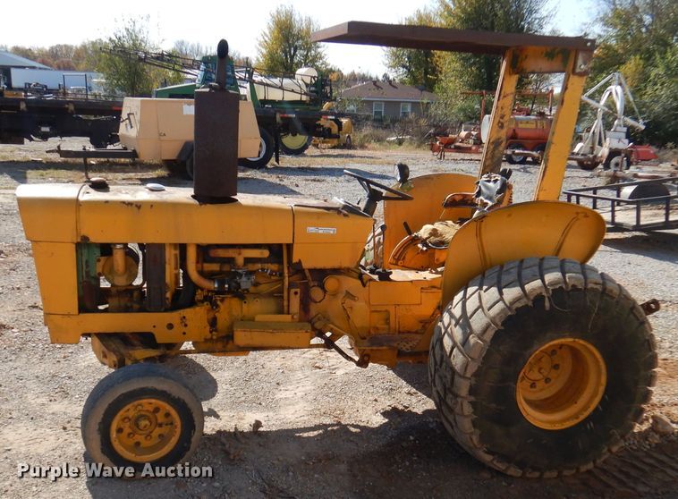 image for item DY9585 John Deere 300  tractor