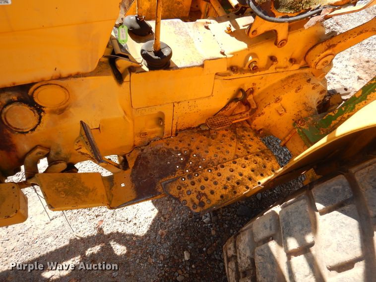 image for item DY9585 John Deere 300  tractor