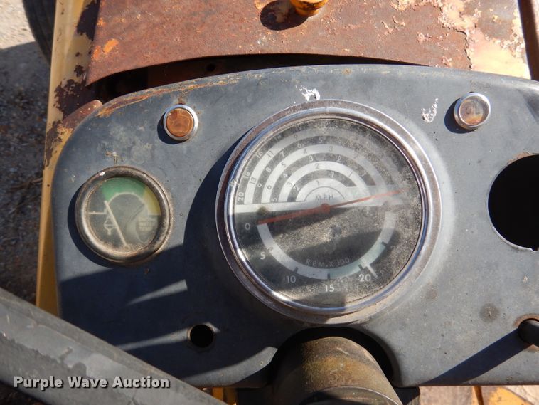 image for item DY9585 John Deere 300  tractor