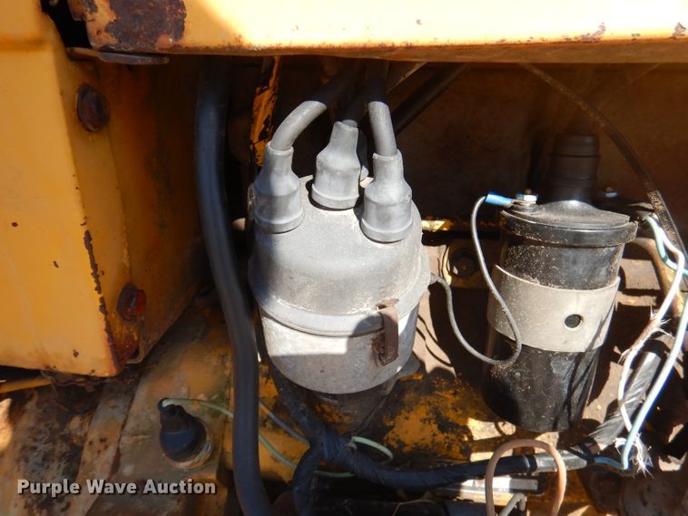 image for item DY9585 John Deere 300  tractor