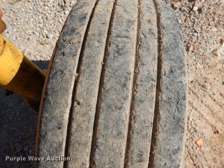 image for item DY9585 John Deere 300  tractor