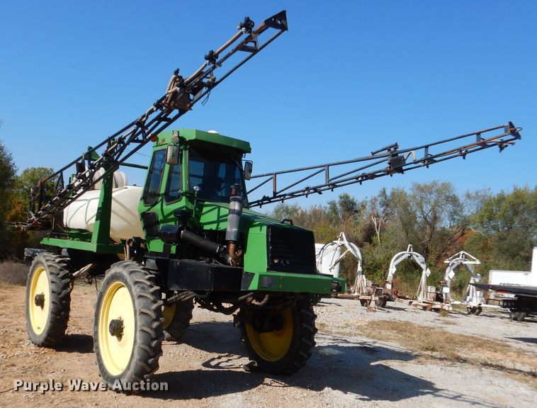 image for item DY9588 1995 Willmar 765  sprayer