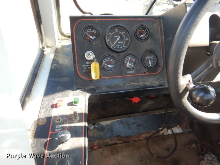 image for item DY9588 1995 Willmar 765  sprayer