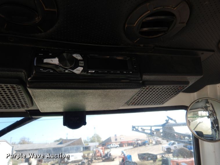 image for item DY9588 1995 Willmar 765  sprayer