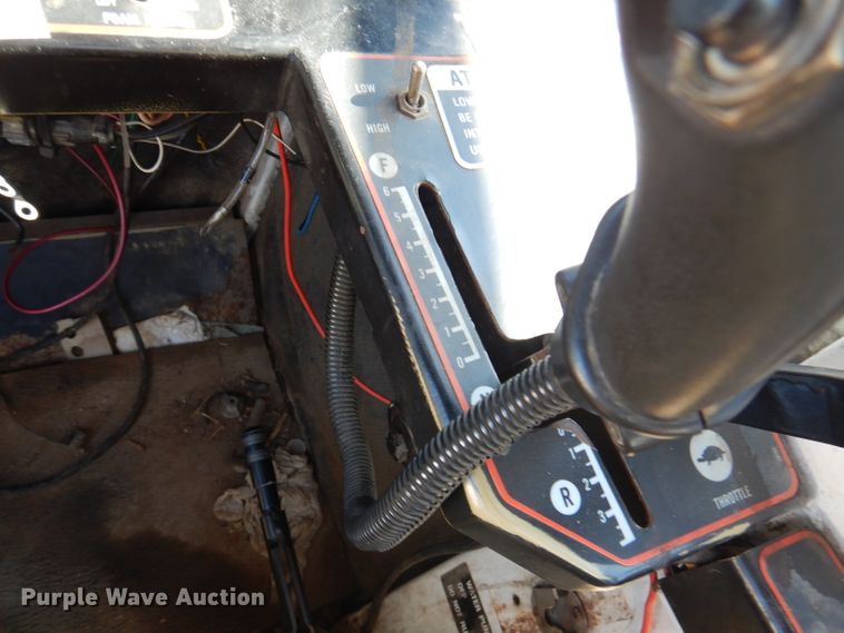 image for item DY9588 1995 Willmar 765  sprayer