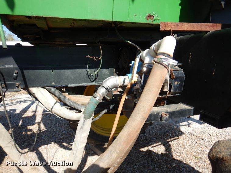 image for item DY9588 1995 Willmar 765  sprayer