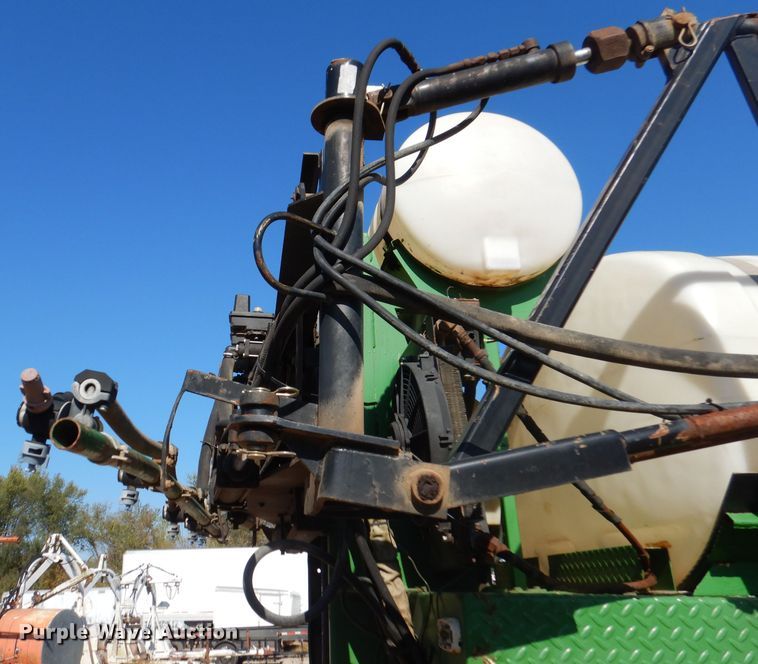 image for item DY9588 1995 Willmar 765  sprayer