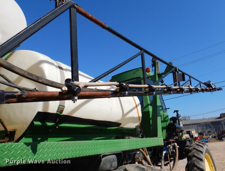 image for item DY9588 1995 Willmar 765  sprayer