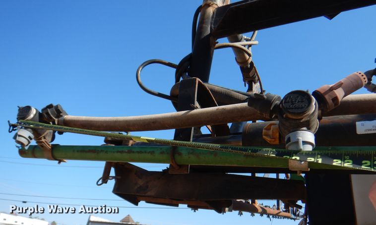 image for item DY9588 1995 Willmar 765  sprayer