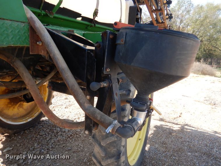 image for item DY9588 1995 Willmar 765  sprayer