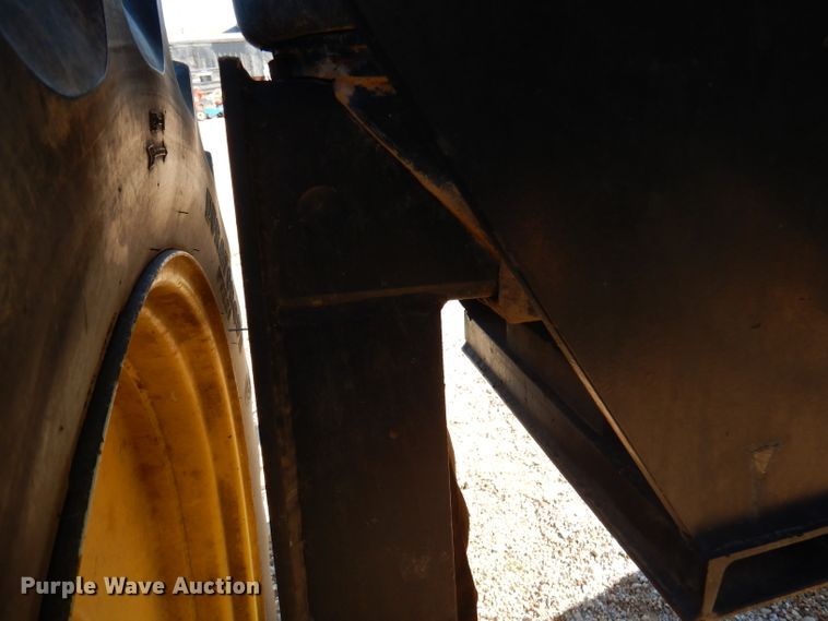 image for item DY9588 1995 Willmar 765  sprayer