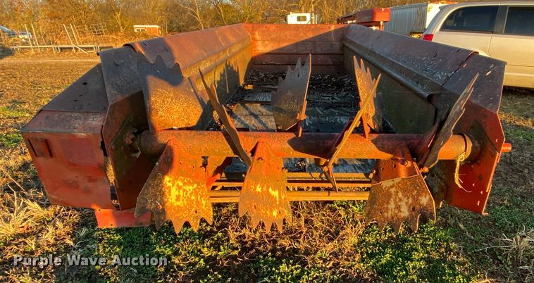 image for item EL9586 New Holland 328 manure spreader