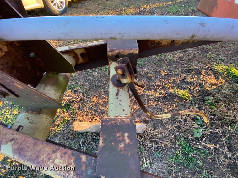 image for item EL9586 New Holland 328 manure spreader