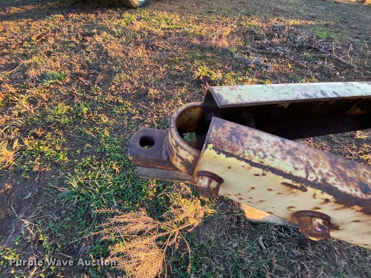 image for item EL9586 New Holland 328 manure spreader