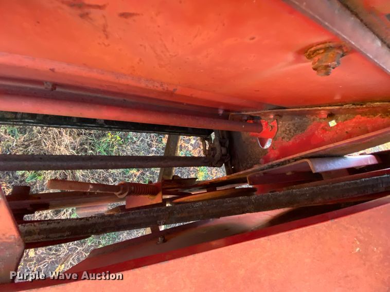 image for item EL9586 New Holland 328 manure spreader