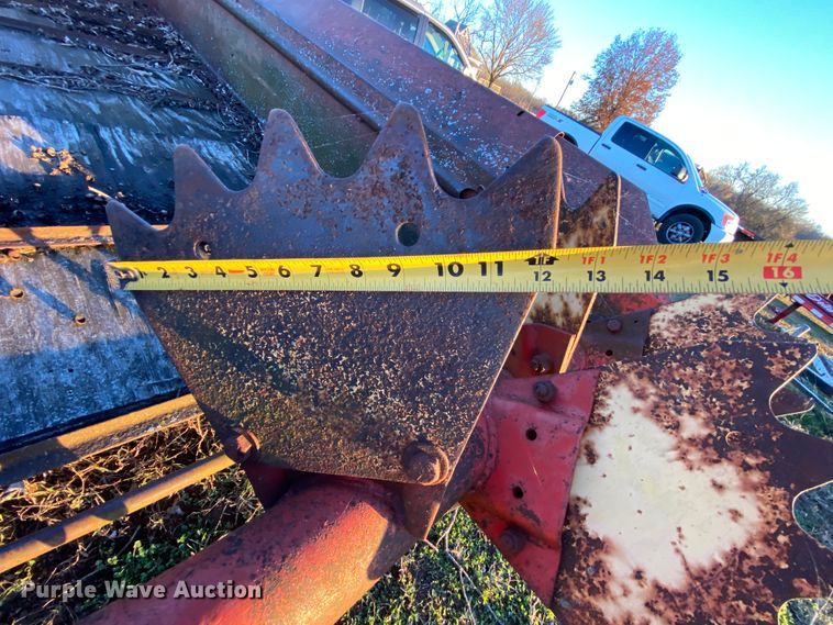 image for item EL9586 New Holland 328 manure spreader