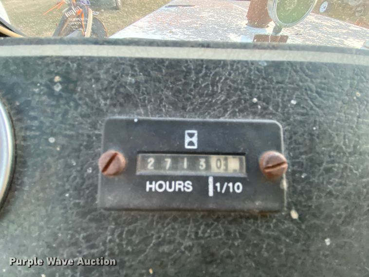 image for item EL9587 Melroe SpraCoupe 220  sprayer