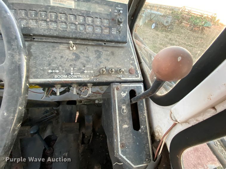 image for item EL9587 Melroe SpraCoupe 220  sprayer