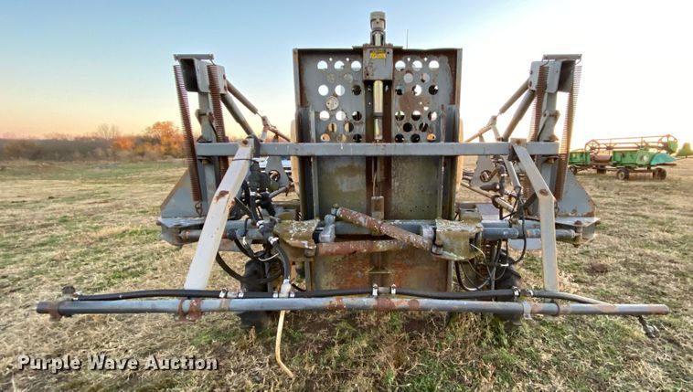 image for item EL9587 Melroe SpraCoupe 220  sprayer