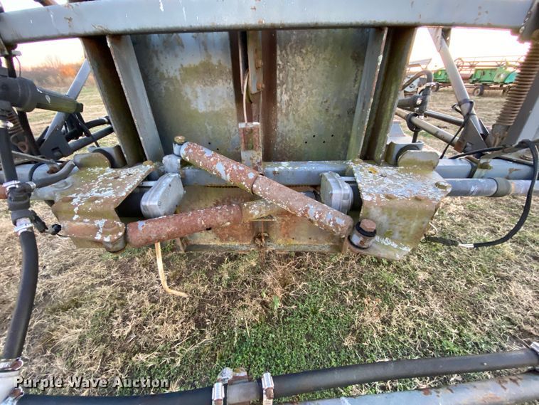 image for item EL9587 Melroe SpraCoupe 220  sprayer