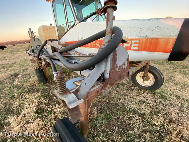 image for item EL9587 Melroe SpraCoupe 220  sprayer