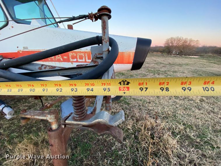 image for item EL9587 Melroe SpraCoupe 220  sprayer