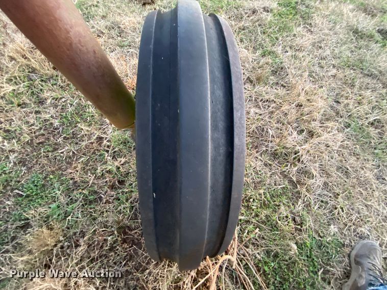 image for item EL9587 Melroe SpraCoupe 220  sprayer