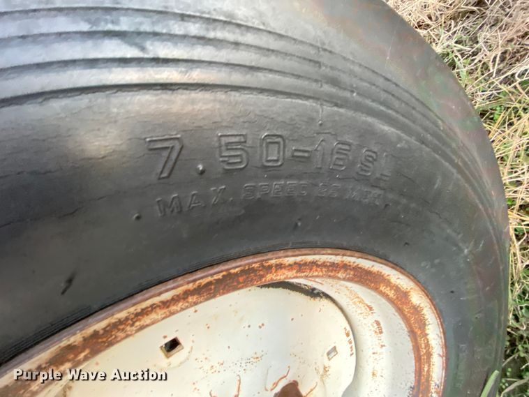 image for item EL9587 Melroe SpraCoupe 220  sprayer