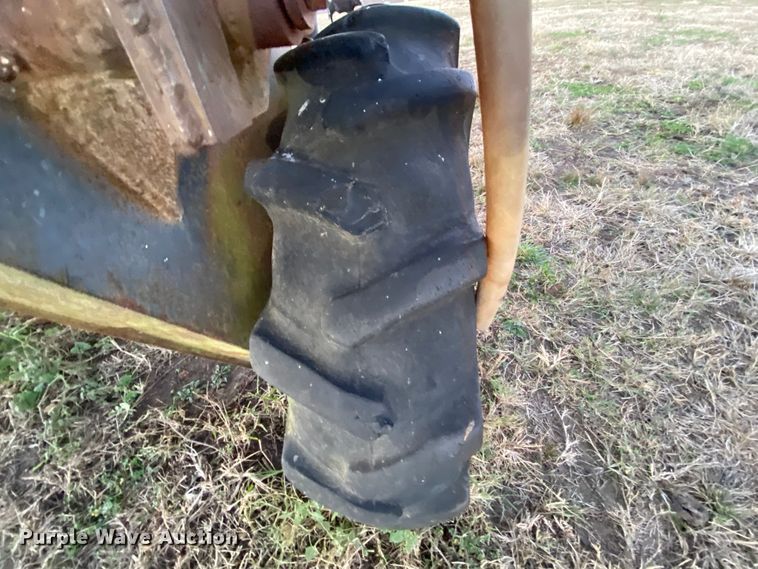 image for item EL9587 Melroe SpraCoupe 220  sprayer