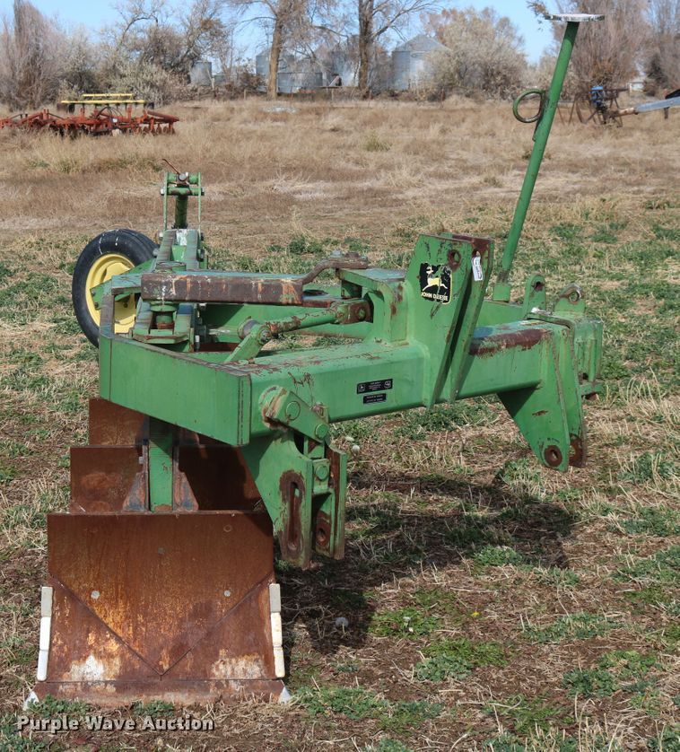 image for item EO9851 John Deere 3955 five bottom switch plow