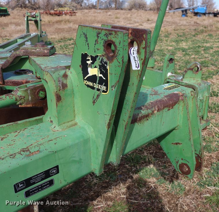 image for item EO9851 John Deere 3955 five bottom switch plow