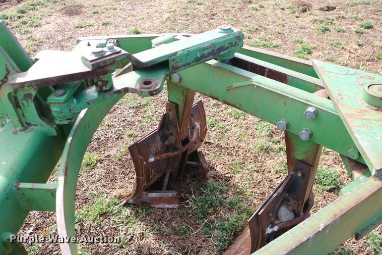 image for item EO9851 John Deere 3955 five bottom switch plow