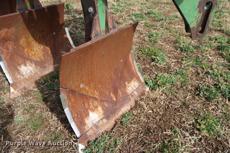 image for item EO9851 John Deere 3955 five bottom switch plow
